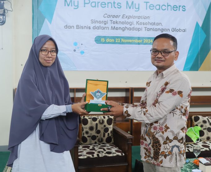 SMA IT Al Irsyad Al Islamiyyah Purwokerto Sukses Gelar Acara My Parents My Teachers